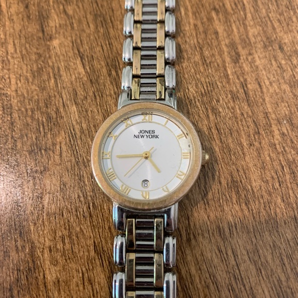Jones NY Watch and bracelet - Picture 2 of 6